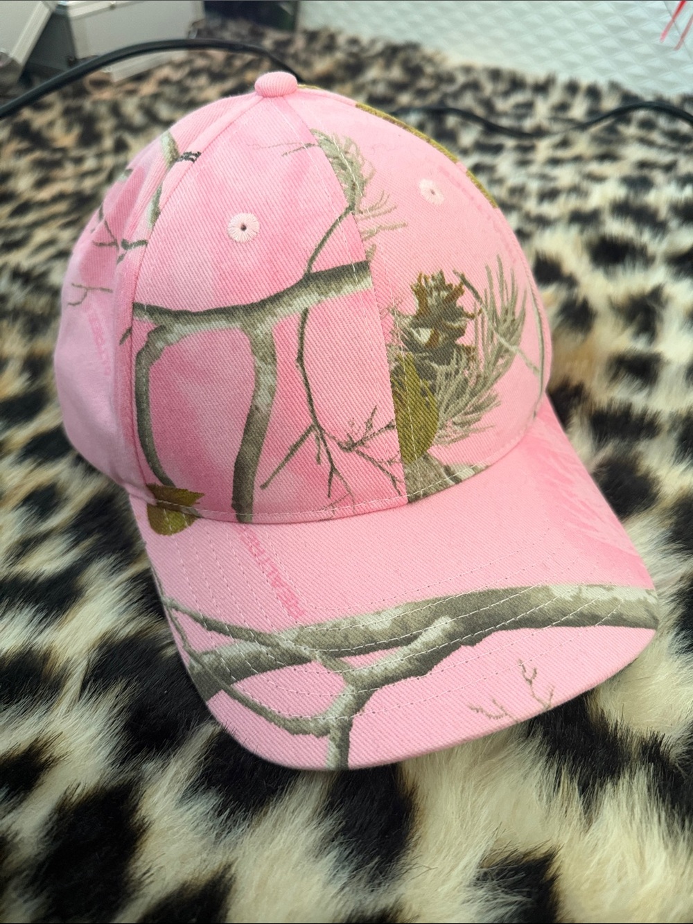 Pink Real Tree Hat - Picture 6 of 8